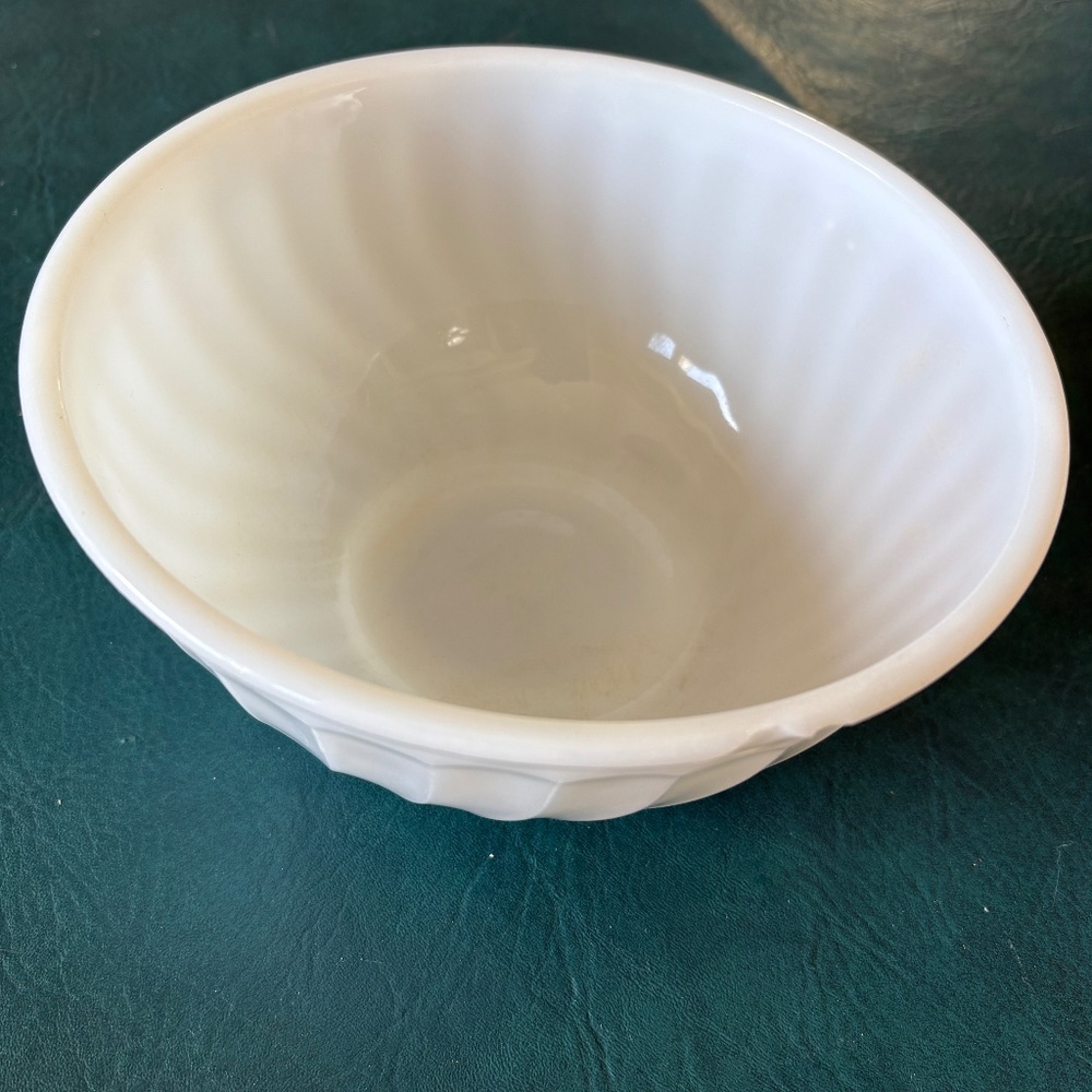 Vintage 1950's Fire King 8" milk glass swirl bowl #14